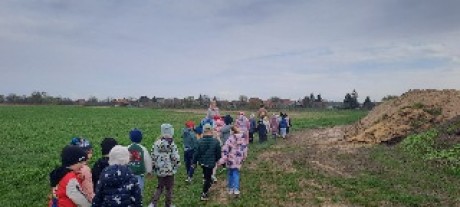 IMG-ea298886367c412312d47e1a5fbe0745-V