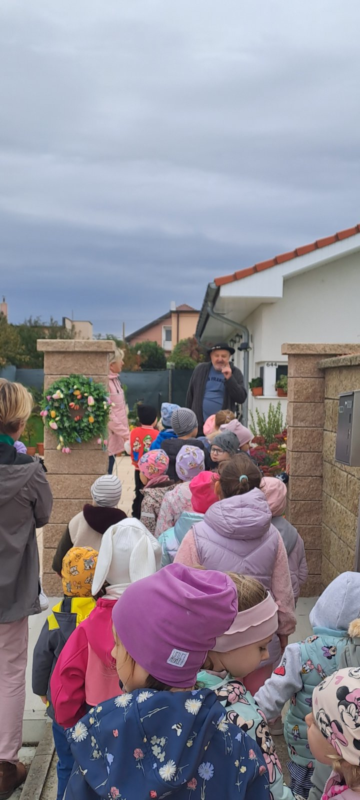 IMG-b3c423d1f2221af7856f84caf6a628fe-V