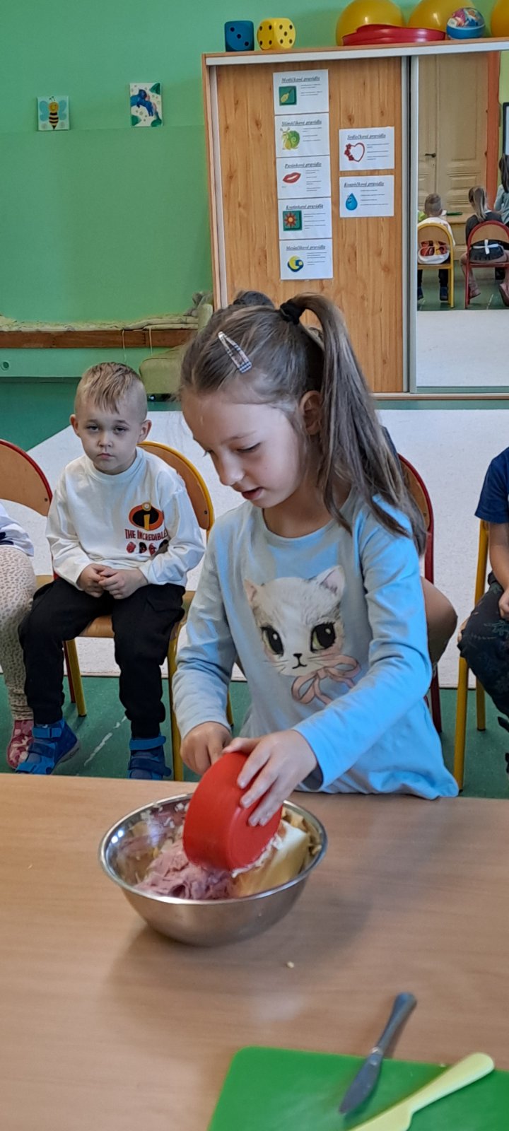 IMG-a90eb08f4abc856a92b0533c188586d4-V