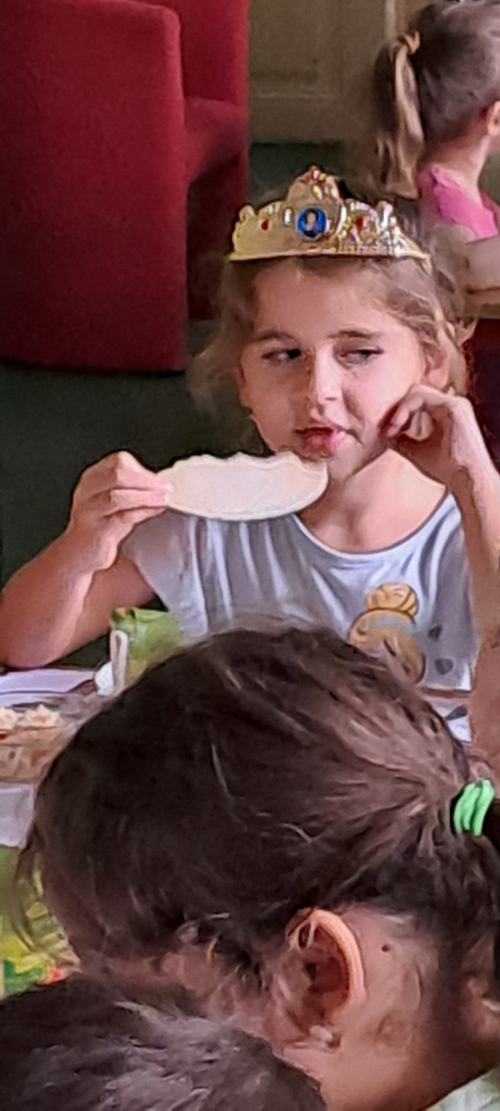 IMG-7c384baa0ad388dc750b83232270103c-V