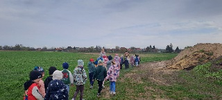 IMG-ea298886367c412312d47e1a5fbe0745-V